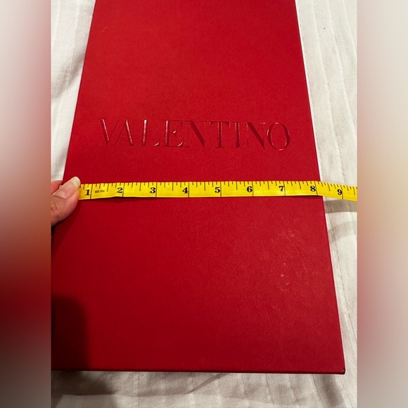 Valentino Vibrant Red Gift Box - Picture 5 of 7